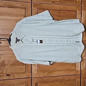 NWT - Cubavera Linen blend button up shirt.